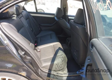 2003 BMW 325Xi z USA, uszkodzony, nr VIN WBAEU33403PM58205